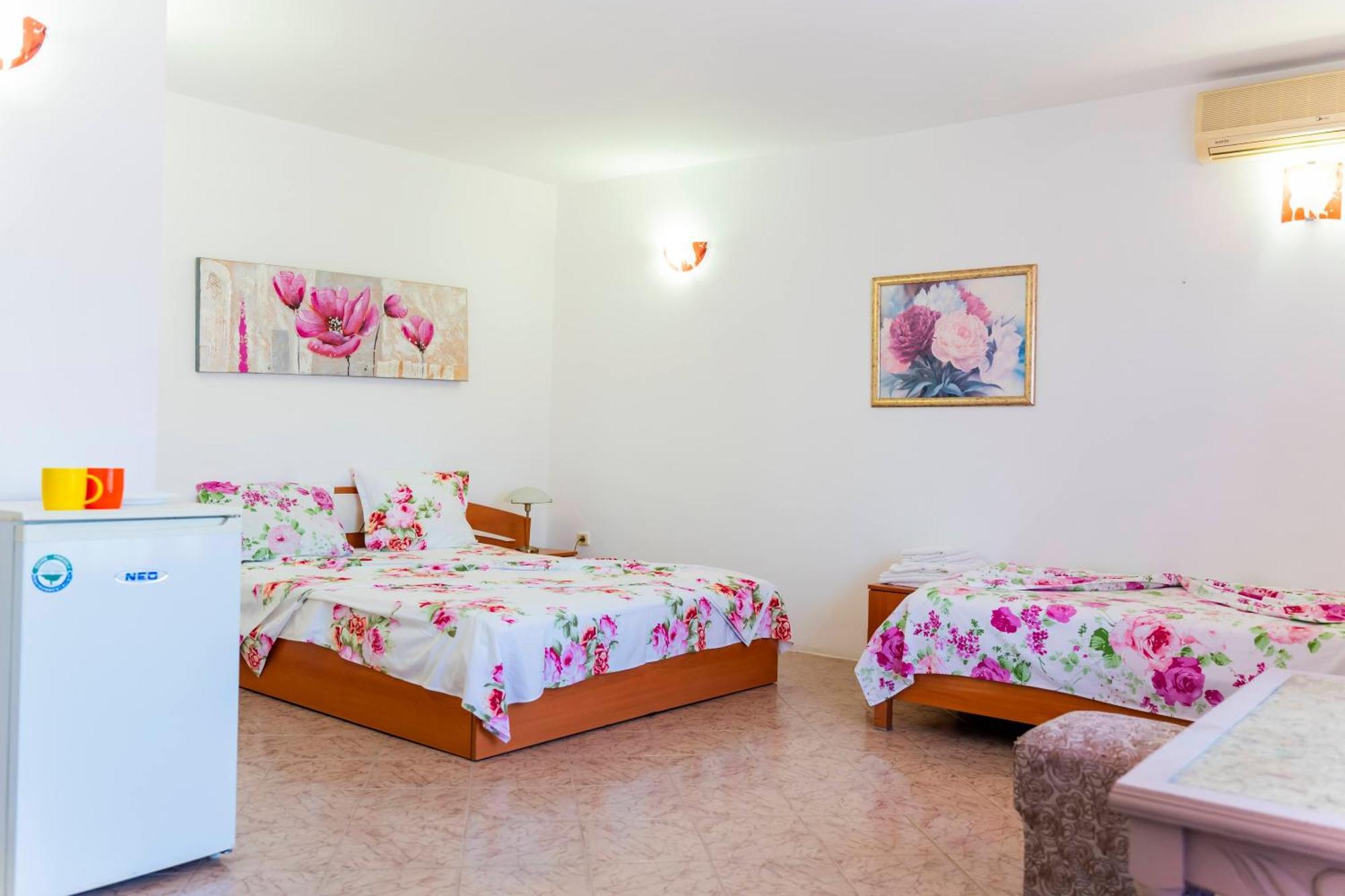 Hotel Family House Katerini à Nessebar Extérieur photo